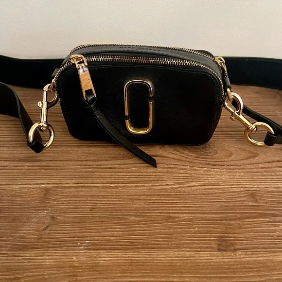 Marc Jacob’s Camera Bag - Picture 4 of 9